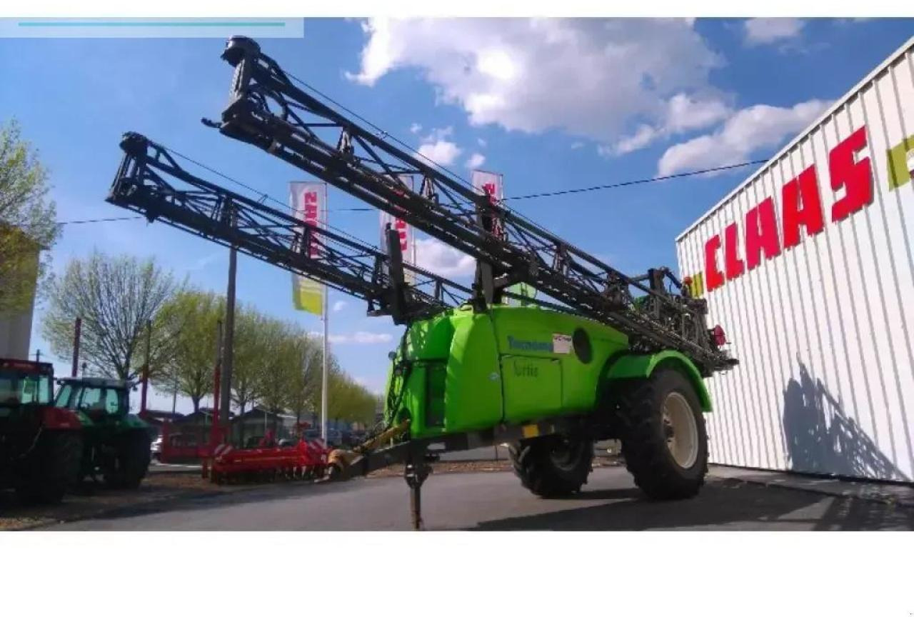 Tecnoma fortis 4300 - Прикачна пръскачка: снимка 2 Tecnoma fortis 4300 - Прикачна пръскачка: снимка 2