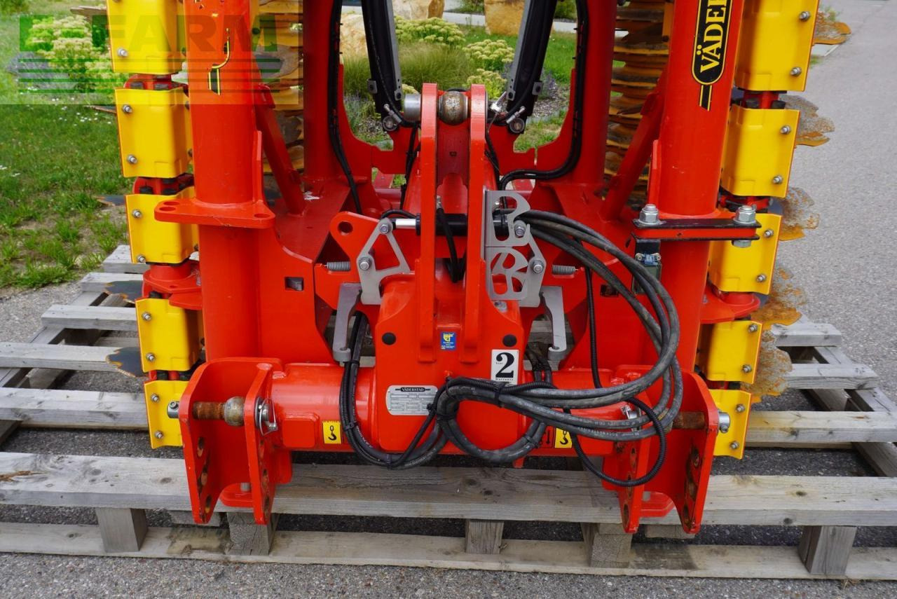 Väderstad carrier crxt 425 - Дискова брана: снимка 4 Väderstad carrier crxt 425 - Дискова брана: снимка 4