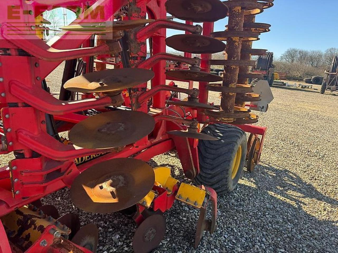 Väderstad carrier xl 825 - Дискова брана: снимка 4 Väderstad carrier xl 825 - Дискова брана: снимка 4