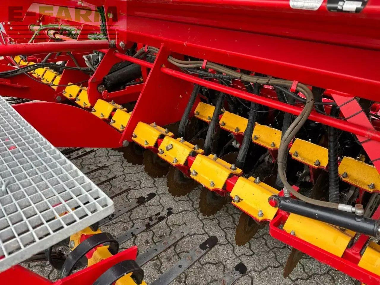 Väderstad rapid 400c - Комбинирана сеялка: снимка 4 Väderstad rapid 400c - Комбинирана сеялка: снимка 4