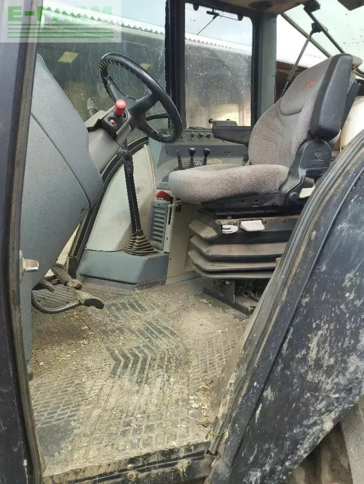 Valtra 8050 hitech HiTech - Трактор: снимка 4 Valtra 8050 hitech HiTech - Трактор: снимка 4