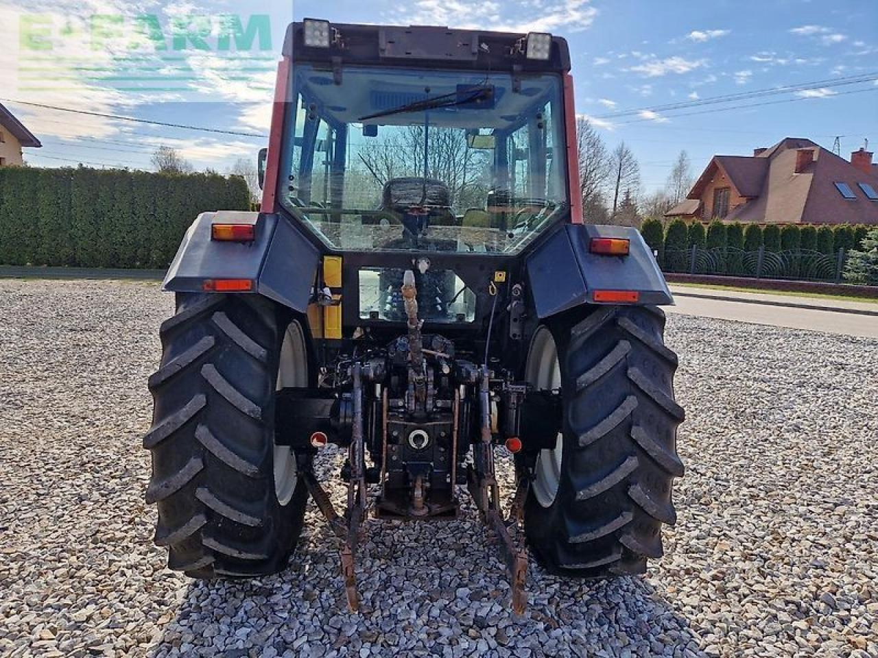 Valtra 8050 hitech HiTech - Трактор: снимка 4 Valtra 8050 hitech HiTech - Трактор: снимка 4