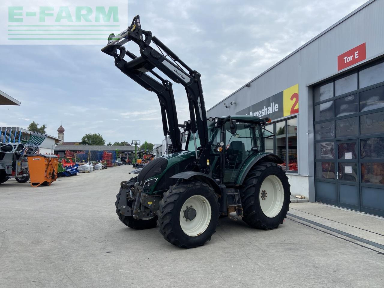 Valtra a 104 - Трактор: снимка 1 Valtra a 104 - Трактор: снимка 1