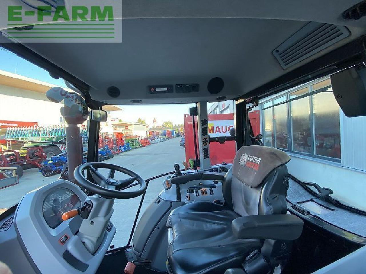 Трактор Valtra a 114: снимка 11 Трактор Valtra a 114: снимка 11