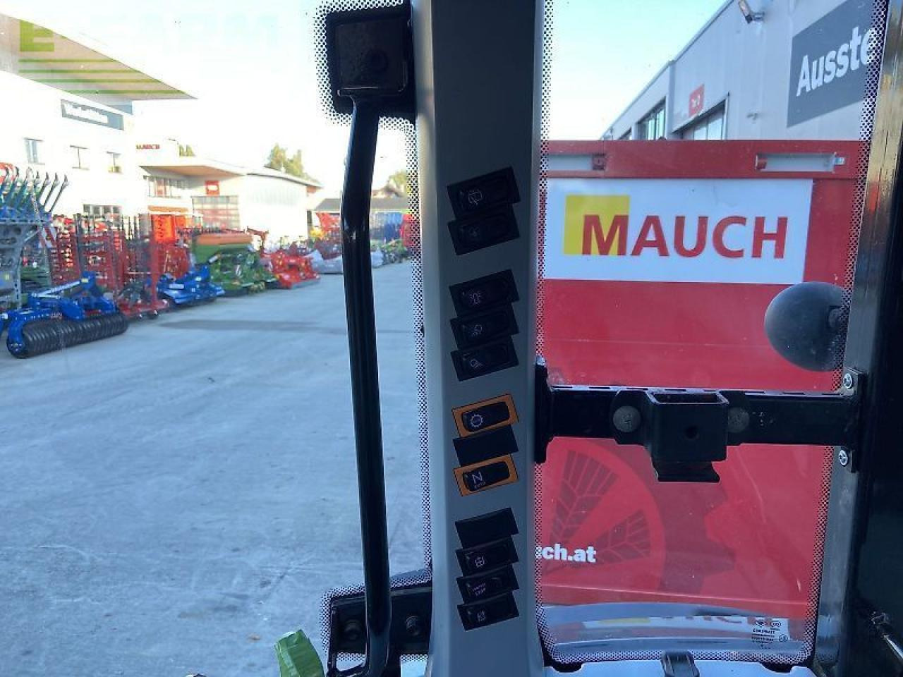 Трактор Valtra a 114: снимка 12 Трактор Valtra a 114: снимка 12