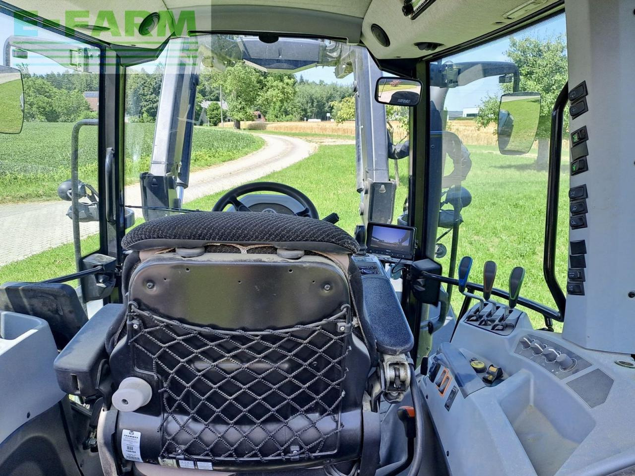Трактор Valtra a 74: снимка 11