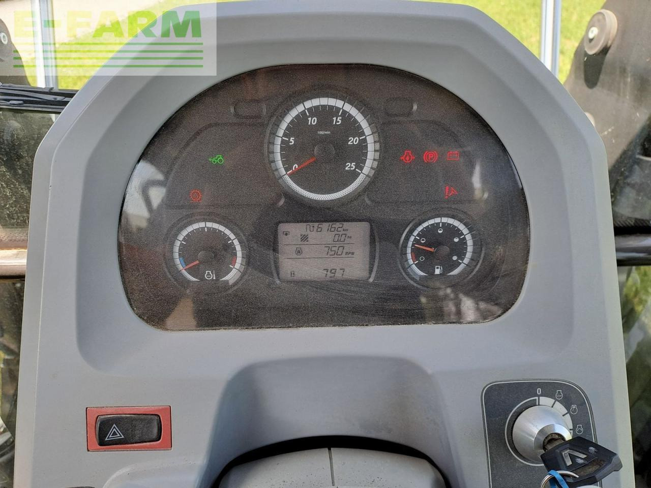 Трактор Valtra a 74: снимка 13