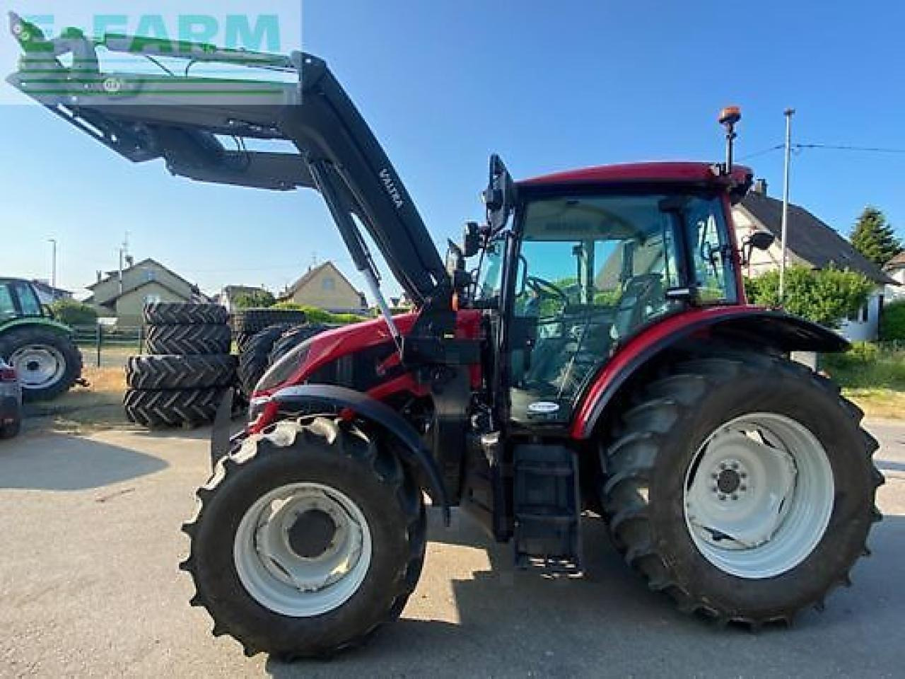 Valtra a115 h4 - Трактор: снимка 4 Valtra a115 h4 - Трактор: снимка 4