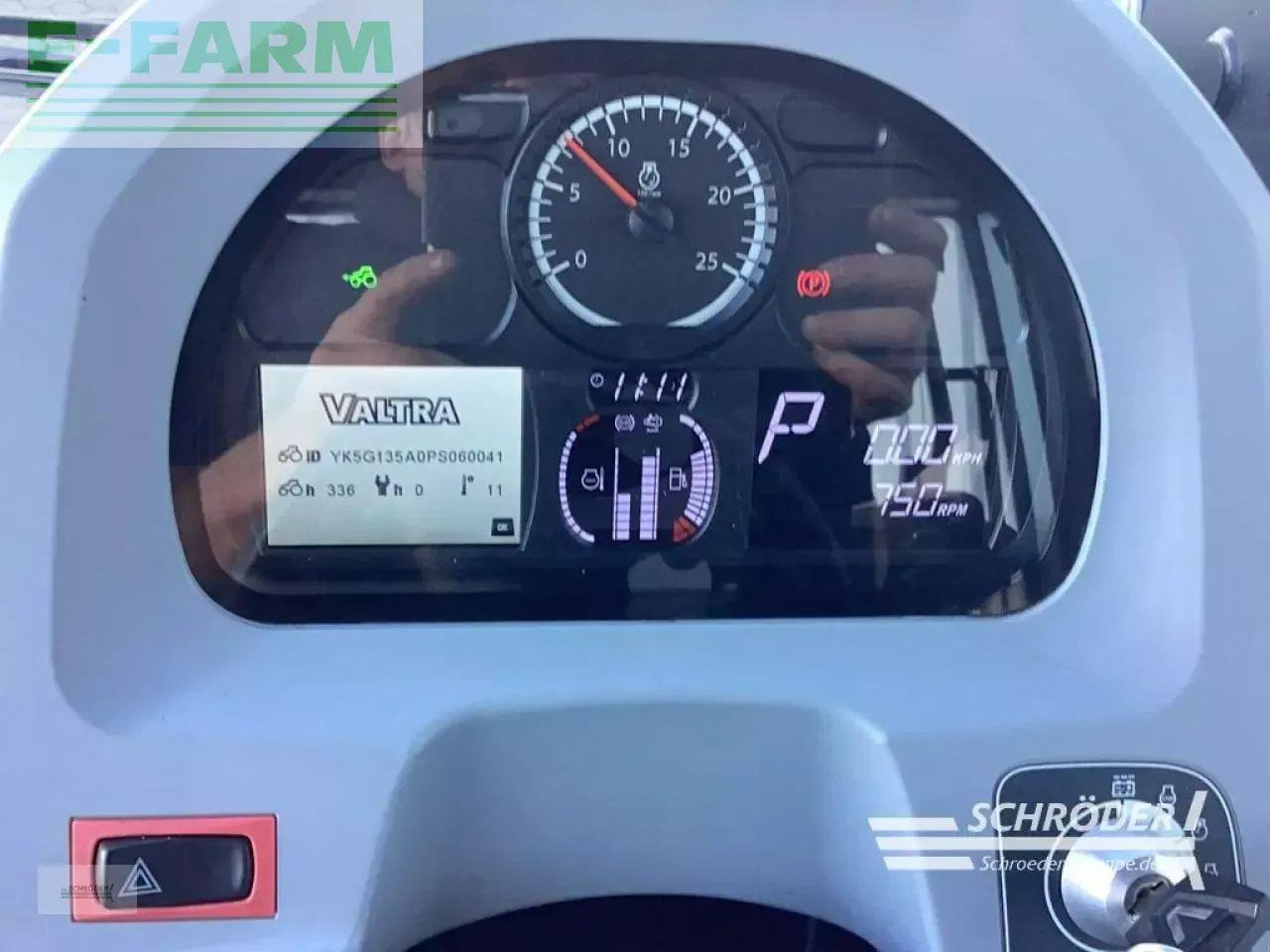 Трактор Valtra g 135 a: снимка 16