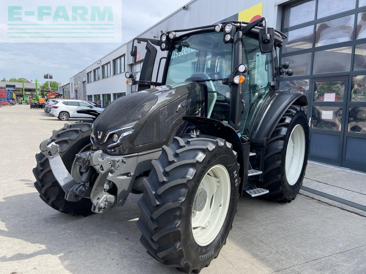 Valtra g105 hitech HiTech - Трактор: снимка 1 Valtra g105 hitech HiTech - Трактор: снимка 1