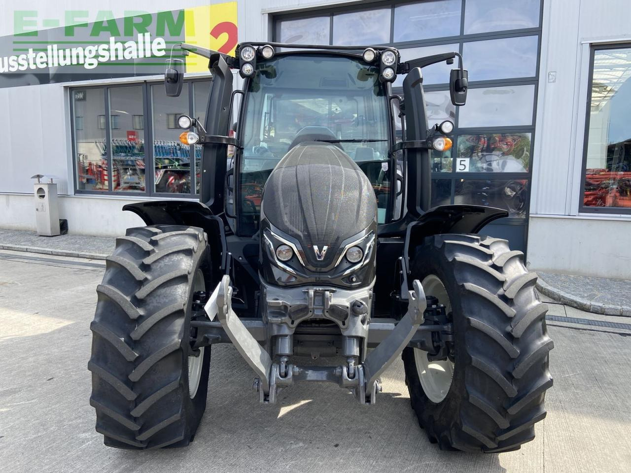 Valtra g105 hitech HiTech - Трактор: снимка 2 Valtra g105 hitech HiTech - Трактор: снимка 2