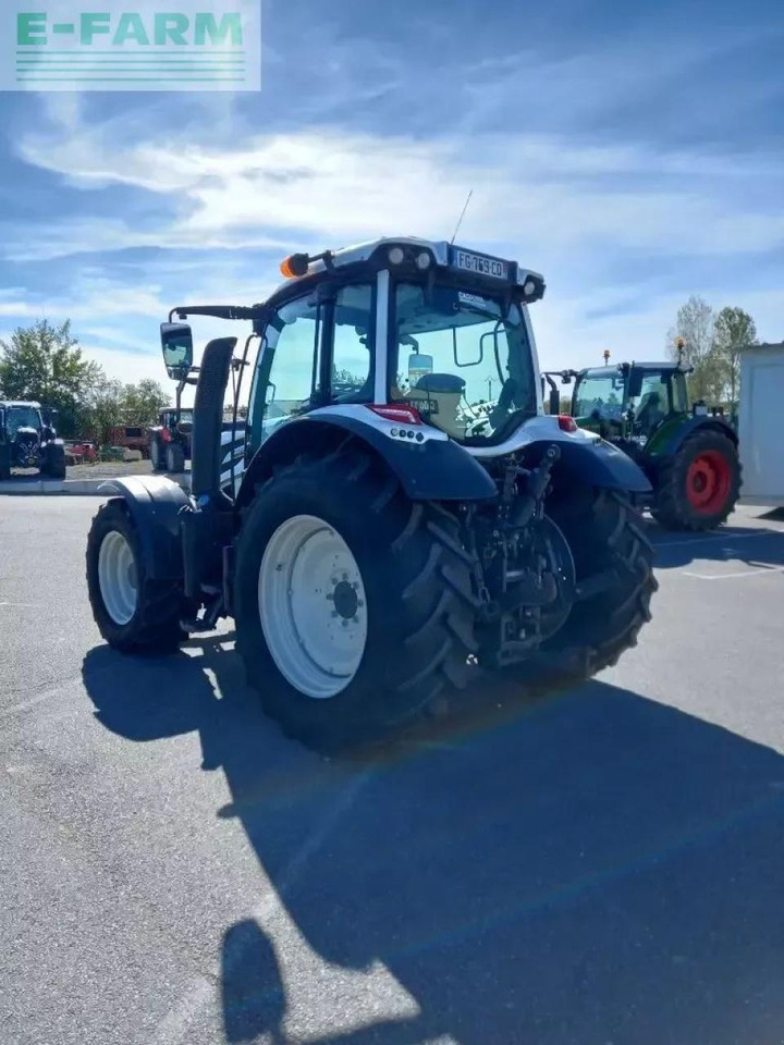 Valtra n 134 hitech HiTech - Трактор: снимка 4 Valtra n 134 hitech HiTech - Трактор: снимка 4