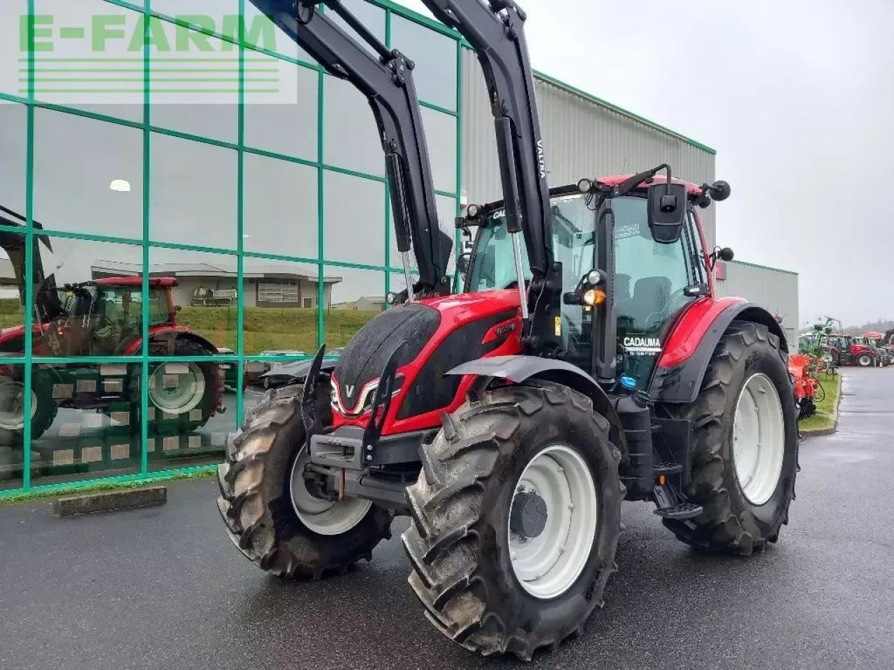 Valtra n 135 hitech 5 HiTech - Трактор: снимка 1 Valtra n 135 hitech 5 HiTech - Трактор: снимка 1