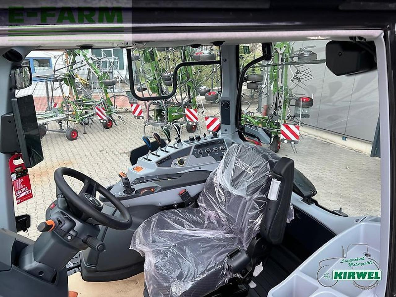 Трактор Valtra n 155 active Active: снимка 9 Трактор Valtra n 155 active Active: снимка 9