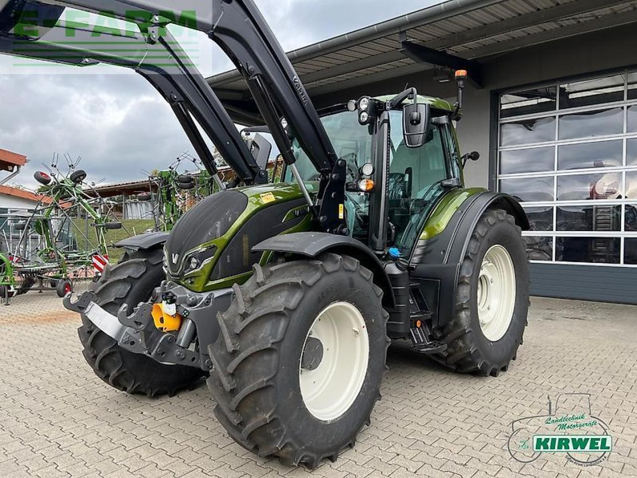 Valtra n 155 active Active - Трактор: снимка 4 Valtra n 155 active Active - Трактор: снимка 4