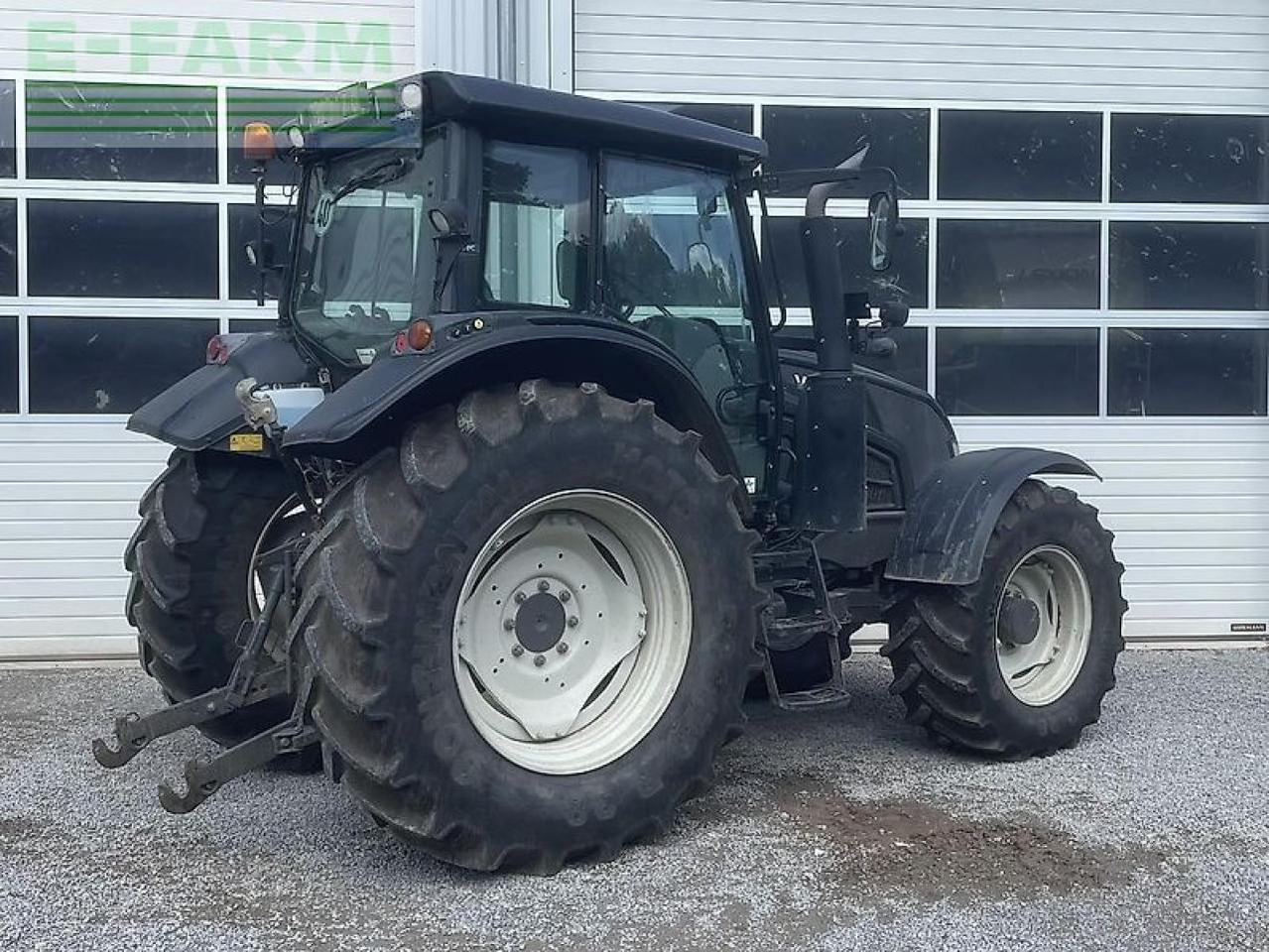 Трактор Valtra n123: снимка 6