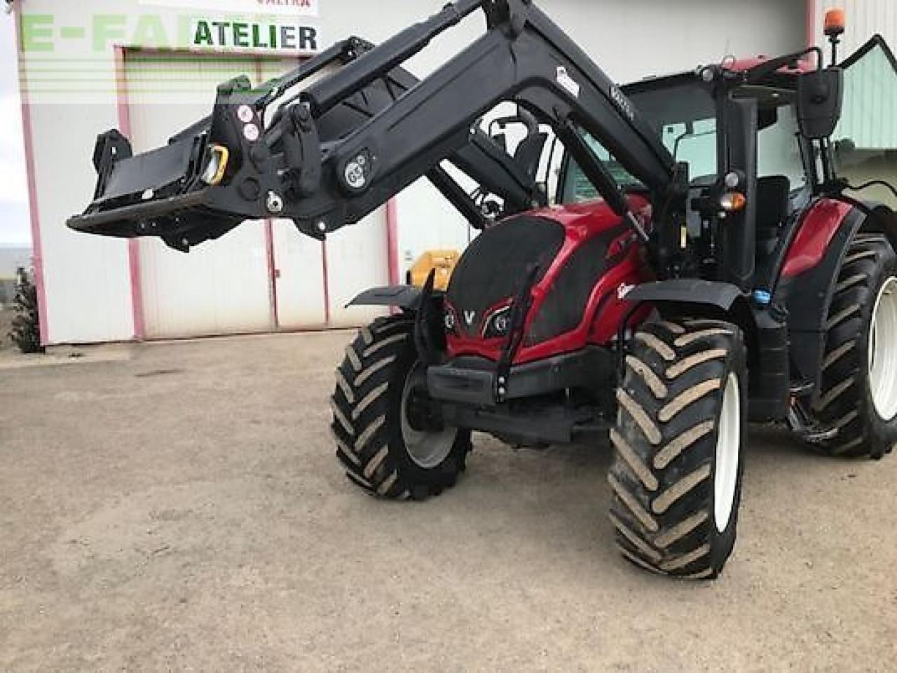 Valtra n154d - Трактор: снимка 3 Valtra n154d - Трактор: снимка 3