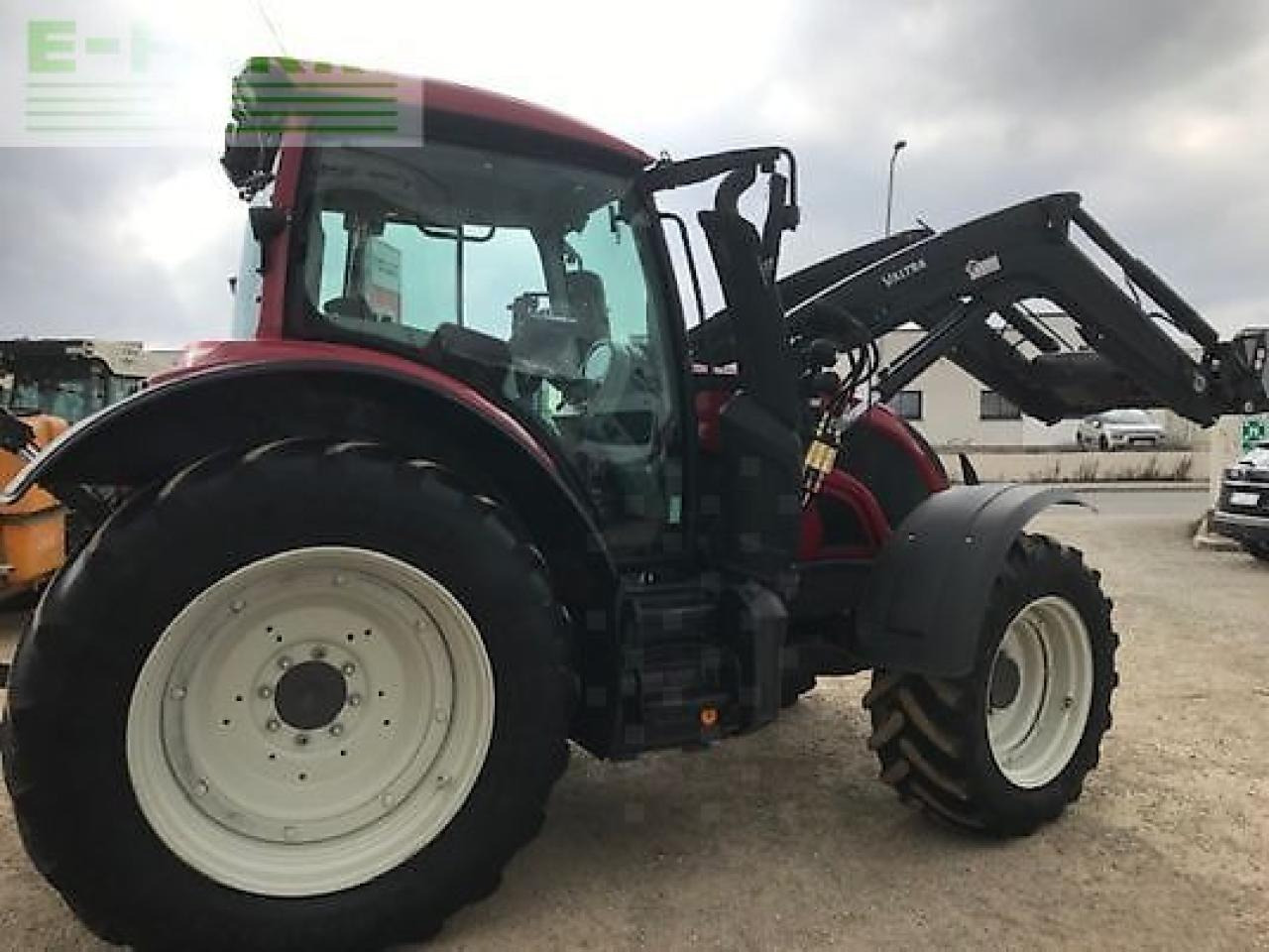 Valtra n154d - Трактор: снимка 5 Valtra n154d - Трактор: снимка 5