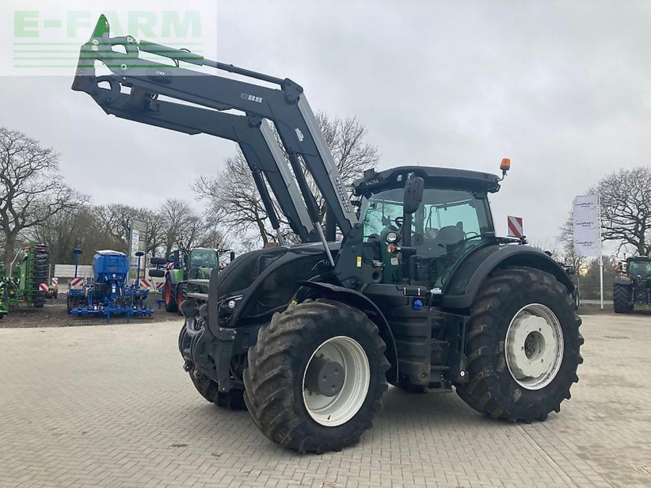 Valtra s374 smarttouch - Трактор: снимка 2 Valtra s374 smarttouch - Трактор: снимка 2