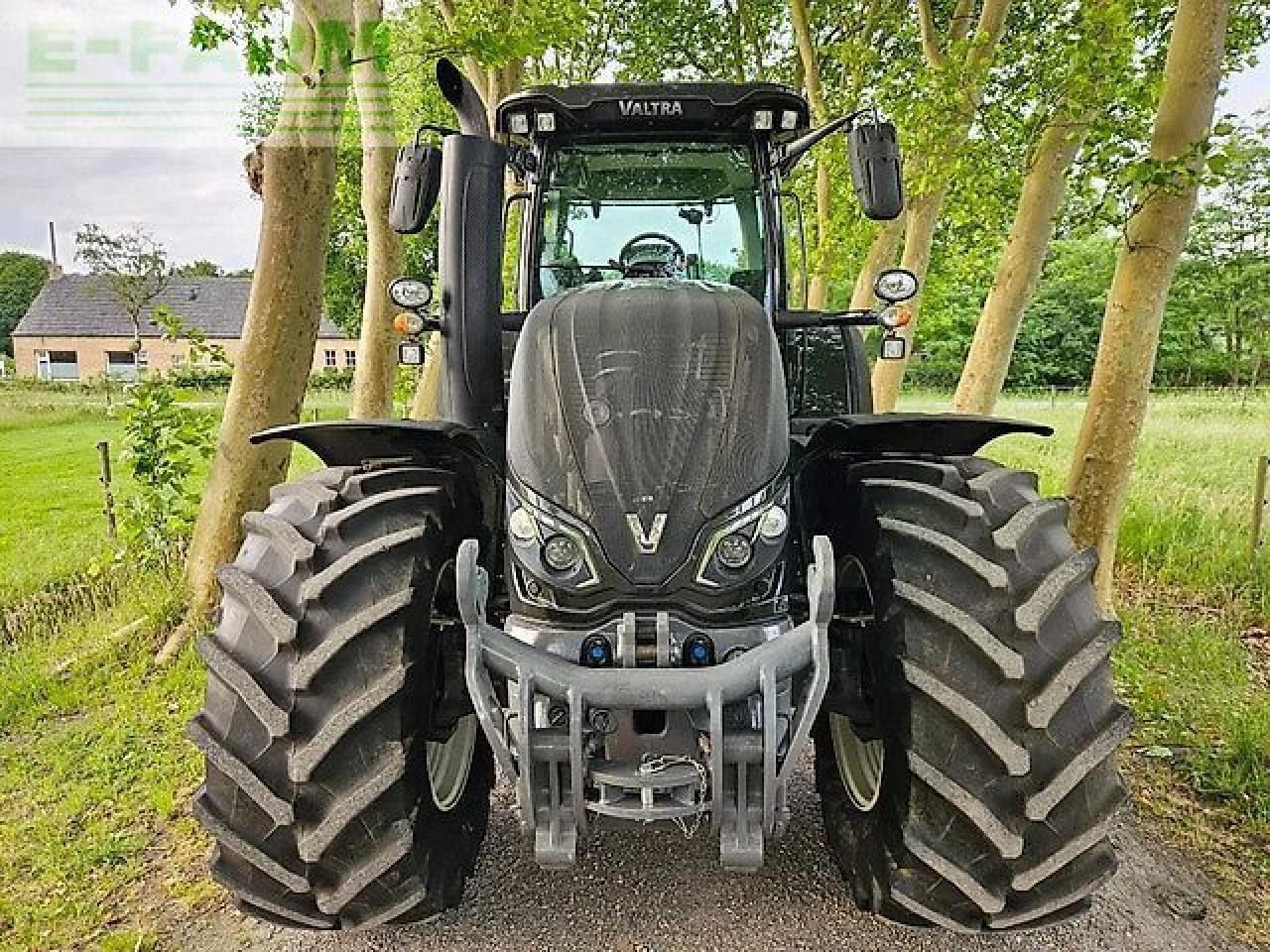 Valtra s394 smarttouch twintrac s274 s294 s324 s354 s374 fendt agco - Трактор: снимка 5 Valtra s394 smarttouch twintrac s274 s294 s324 s354 s374 fendt agco - Трактор: снимка 5