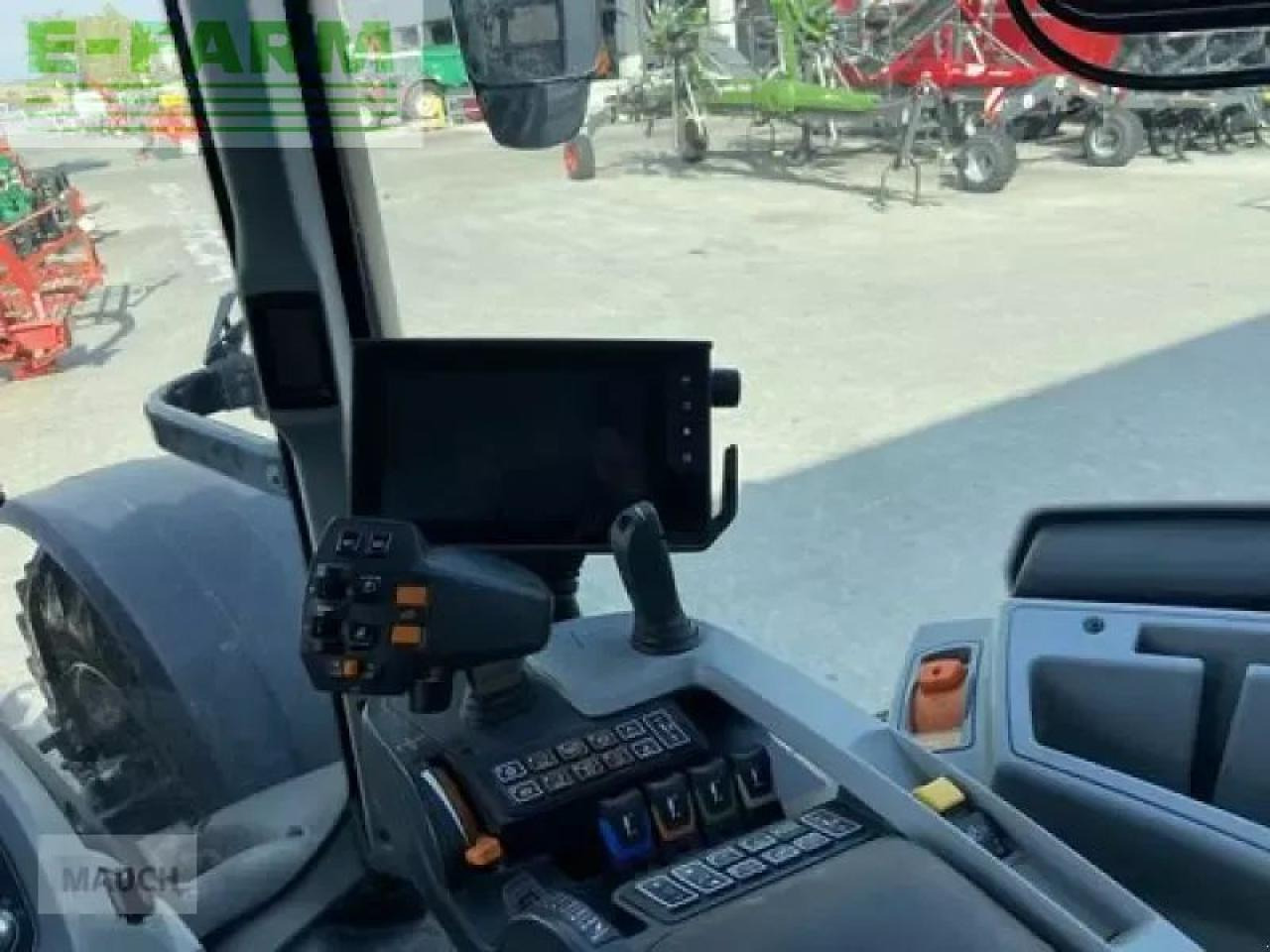 Трактор Valtra t 214 direct Direct: снимка 9