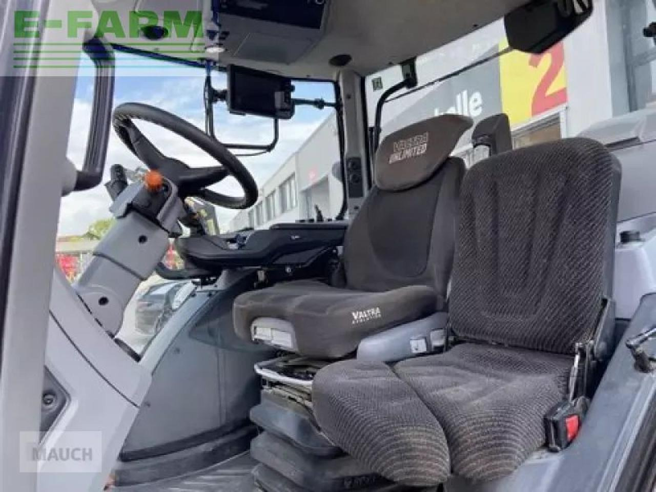 Трактор Valtra t 214 direct Direct: снимка 6