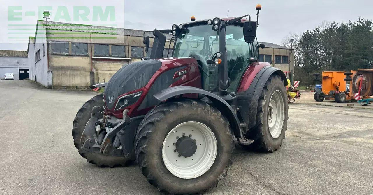 Valtra t 214 v smarttouch - Трактор: снимка 3 Valtra t 214 v smarttouch - Трактор: снимка 3