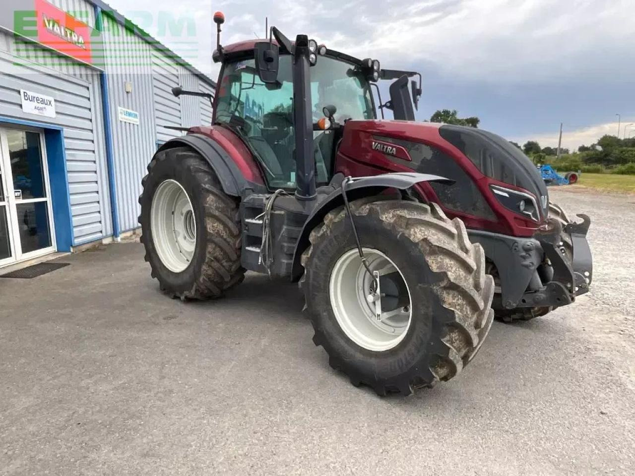 Valtra t 234 v smarttouch - Трактор: снимка 3 Valtra t 234 v smarttouch - Трактор: снимка 3