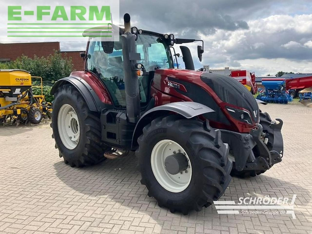Valtra t 254 v smarttouch - Трактор: снимка 3 Valtra t 254 v smarttouch - Трактор: снимка 3