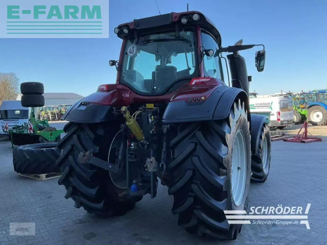 Valtra t 254 v smarttouch - Трактор: снимка 4 Valtra t 254 v smarttouch - Трактор: снимка 4