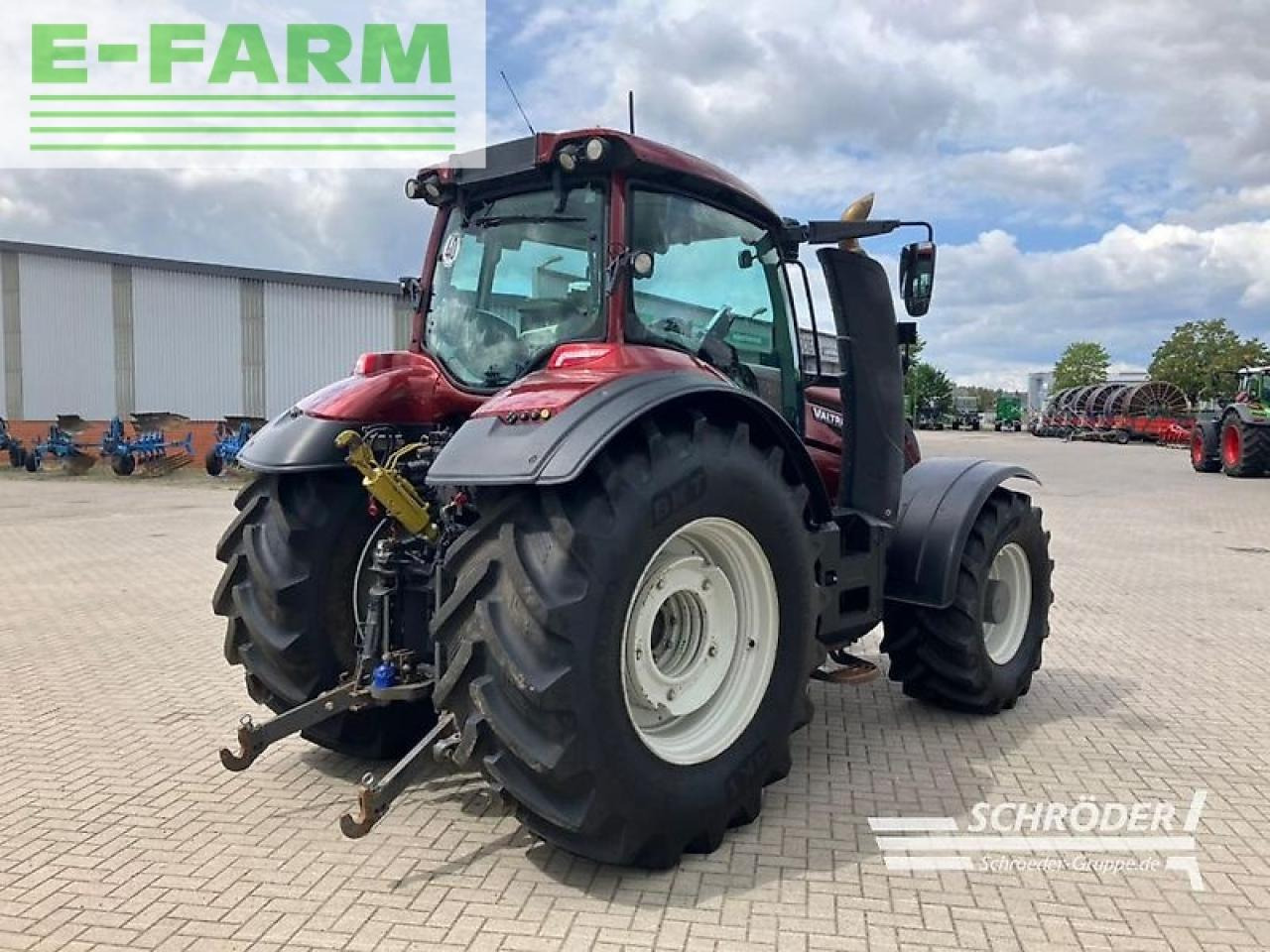 Valtra t 254 v smarttouch - Трактор: снимка 4 Valtra t 254 v smarttouch - Трактор: снимка 4