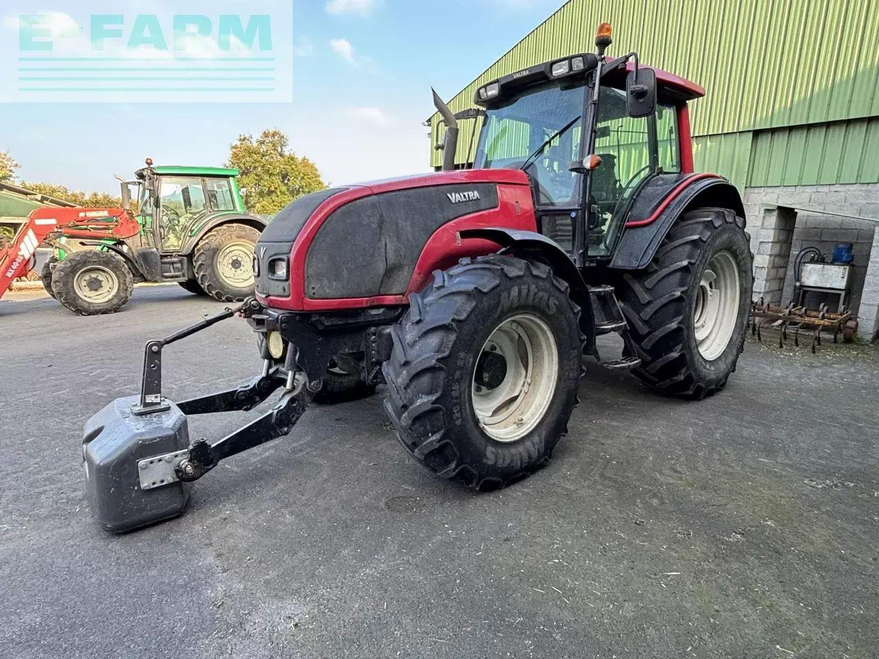 Valtra t121 hitech HiTech - Трактор: снимка 2 Valtra t121 hitech HiTech - Трактор: снимка 2
