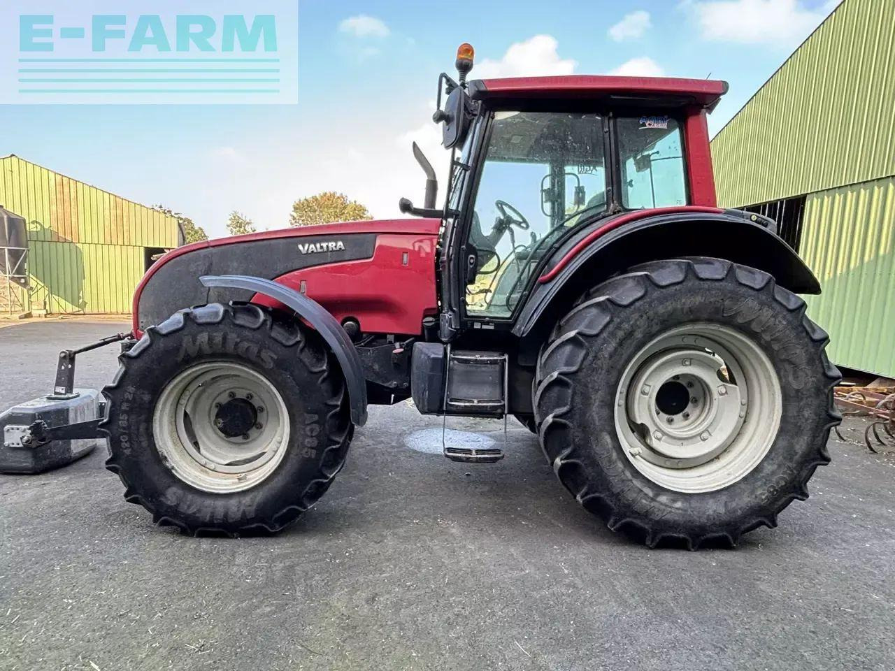 Valtra t121 hitech HiTech - Трактор: снимка 1 Valtra t121 hitech HiTech - Трактор: снимка 1