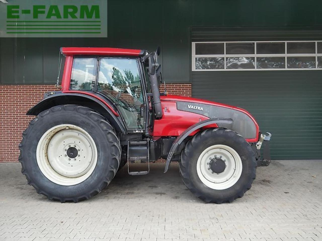 Valtra t151e hitech fzw HiTech - Трактор: снимка 5 Valtra t151e hitech fzw HiTech - Трактор: снимка 5