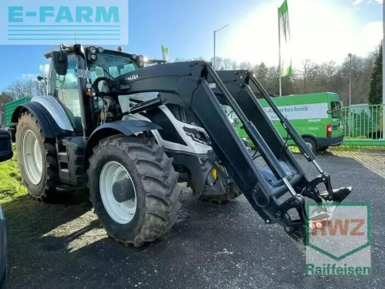 Valtra t215d - Трактор: снимка 1 Valtra t215d - Трактор: снимка 1