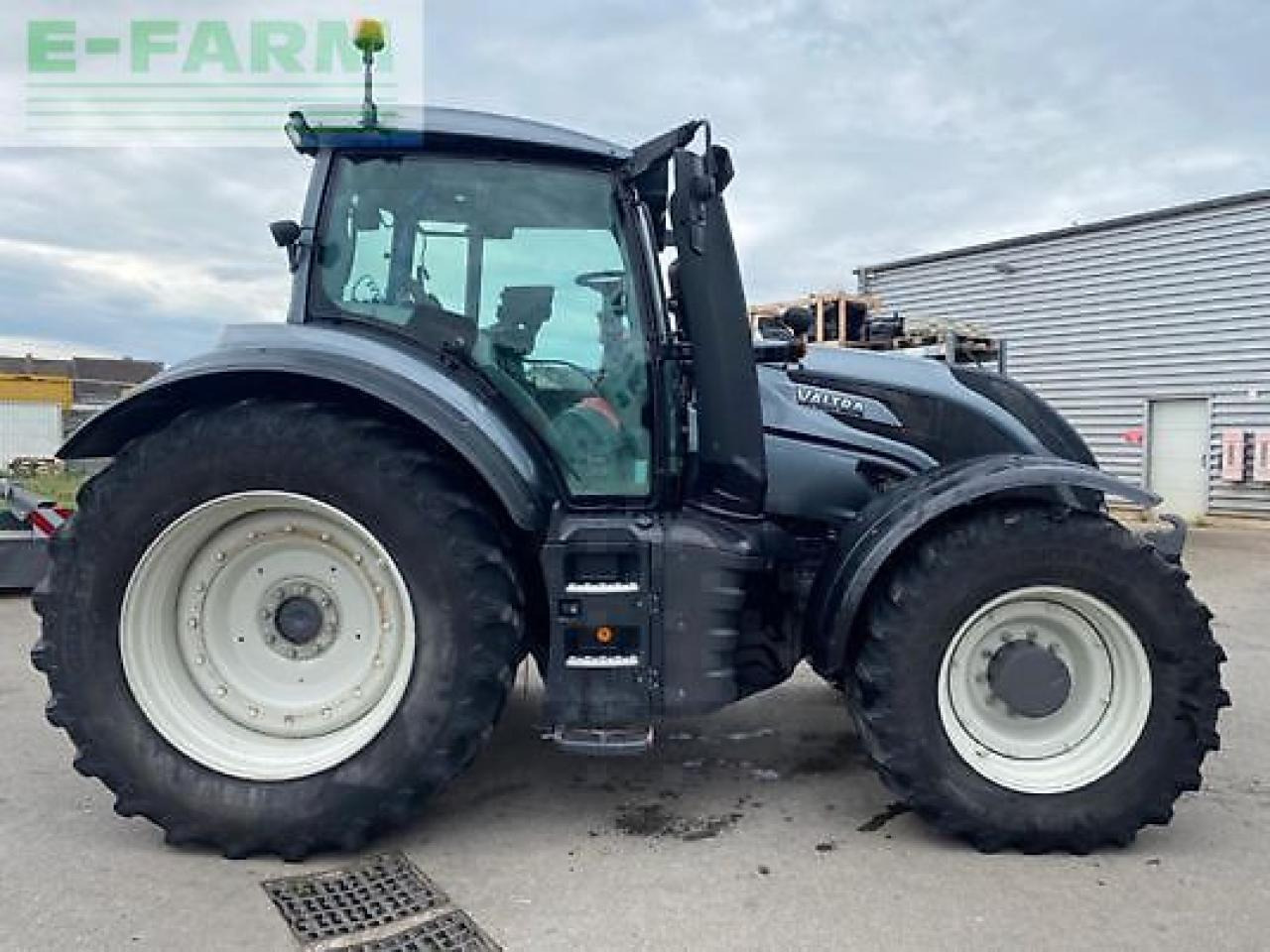 Valtra t234 versu Versu - Трактор: снимка 3 Valtra t234 versu Versu - Трактор: снимка 3