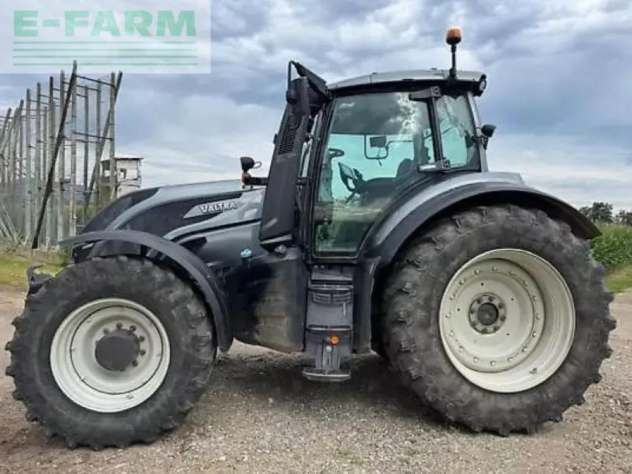 Valtra t234 versu Versu - Трактор: снимка 3 Valtra t234 versu Versu - Трактор: снимка 3