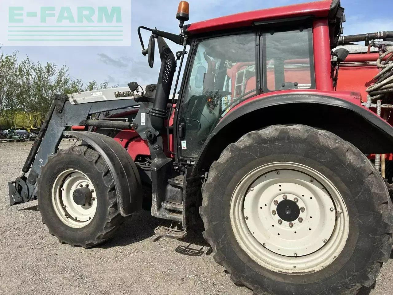 Valtra valtra n 143 - Трактор: снимка 2 Valtra valtra n 143 - Трактор: снимка 2