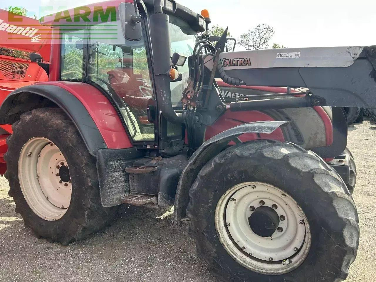 Valtra valtra n 143 - Трактор: снимка 1 Valtra valtra n 143 - Трактор: снимка 1