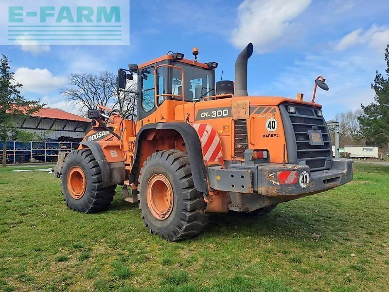 Volvo  - Мини багер: снимка 4 Volvo  - Мини багер: снимка 4