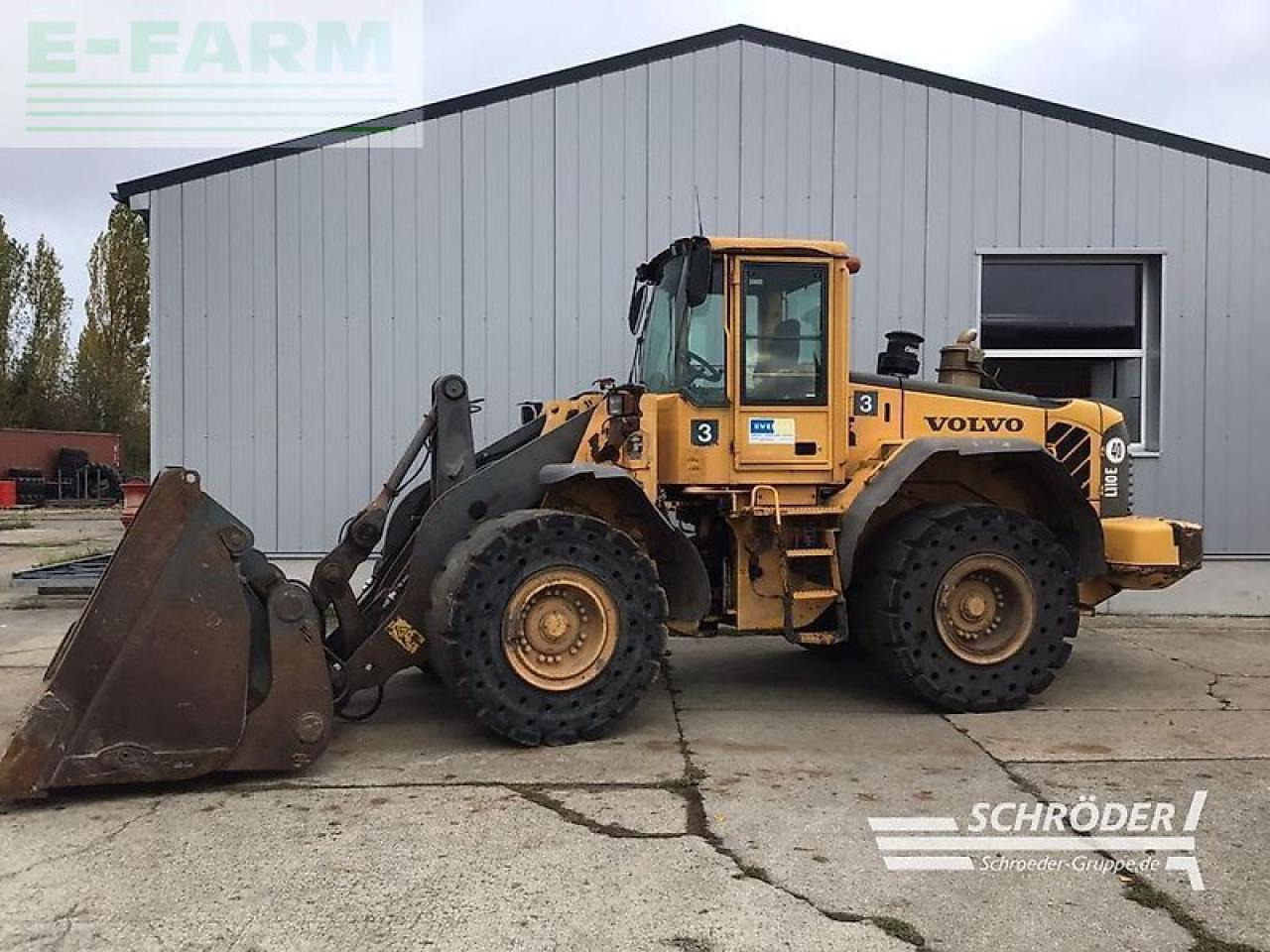 Volvo l 110 e - Мини багер: снимка 1 Volvo l 110 e - Мини багер: снимка 1