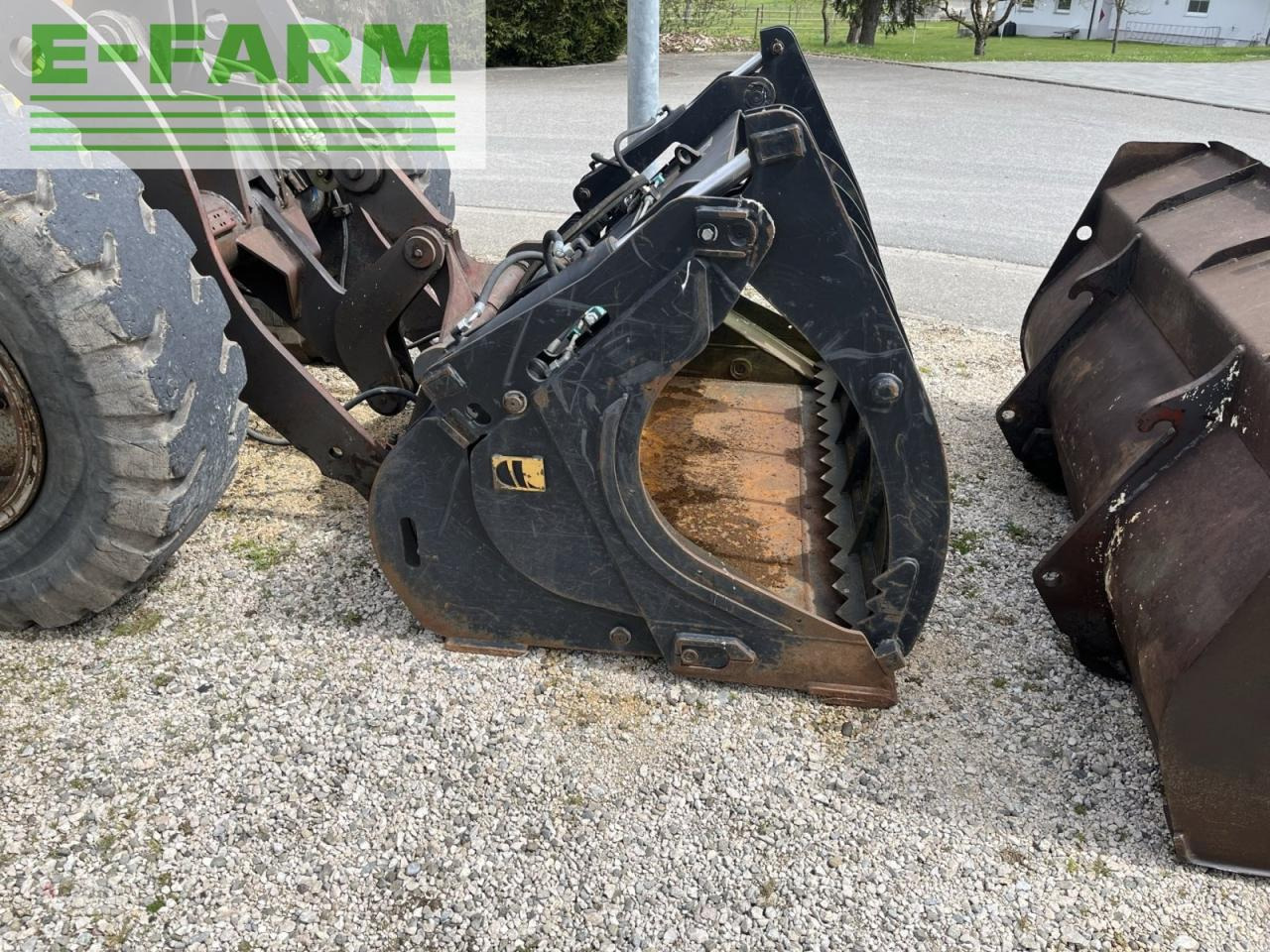 Volvo l 40b - Мини багер: снимка 3 Volvo l 40b - Мини багер: снимка 3