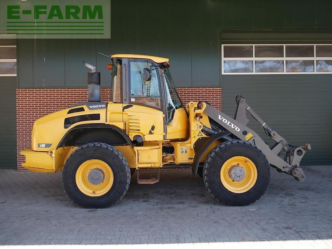 Volvo l45f - Мини багер: снимка 5 Volvo l45f - Мини багер: снимка 5