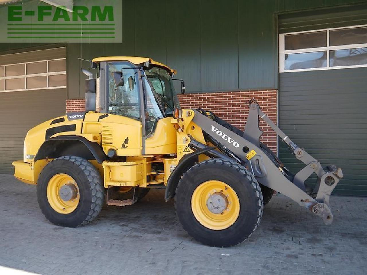 Volvo l45f - Мини багер: снимка 1 Volvo l45f - Мини багер: снимка 1