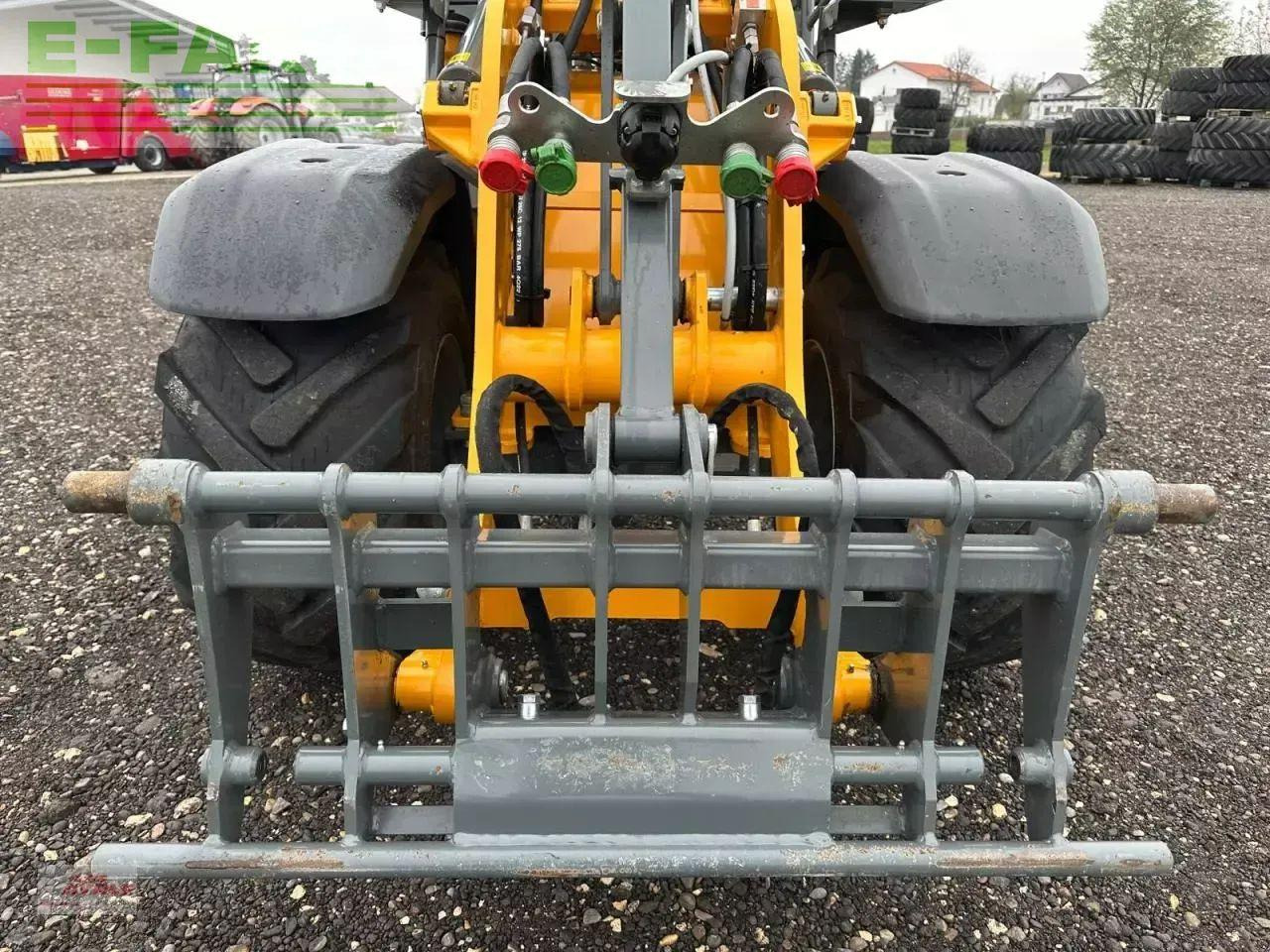 Колесен товарач Weidemann 1390: снимка 6