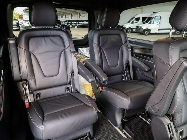 MERCEDES-BENZ EQV 300 Avantgarde,Extralang,6Sitze,2xKlima,LED... - Микробус, Електробус: снимка 4 MERCEDES-BENZ EQV 300 Avantgarde,Extralang,6Sitze,2xKlima,LED... - Микробус, Електробус: снимка 4