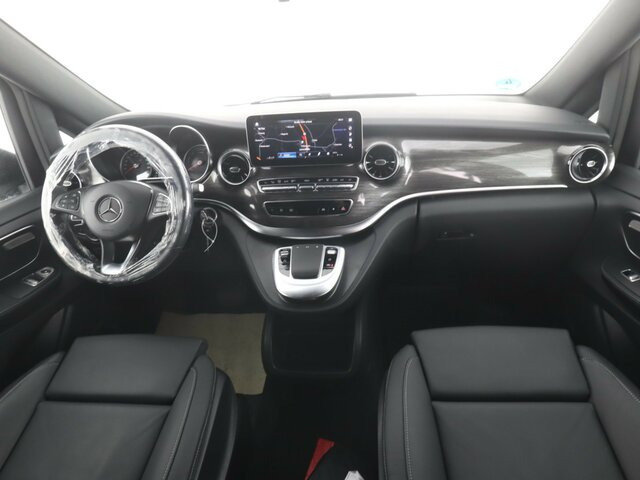MERCEDES-BENZ EQV 300 Avantgarde Line,lang,7Sitze,2xKlima,LED - Пътнически бус, Електрически бус: снимка 2 MERCEDES-BENZ EQV 300 Avantgarde Line,lang,7Sitze,2xKlima,LED - Пътнически бус, Електрически бус: снимка 2