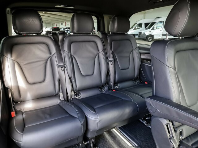 MERCEDES-BENZ EQV 300 Avantgarde Line,lang,7Sitze,2xKlima,LED... - Микробус, Електробус: снимка 4 MERCEDES-BENZ EQV 300 Avantgarde Line,lang,7Sitze,2xKlima,LED... - Микробус, Електробус: снимка 4