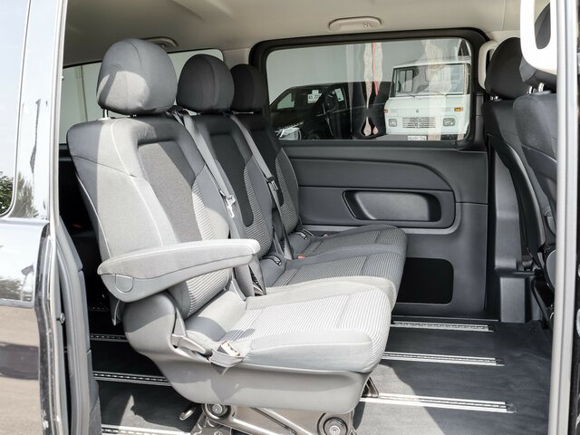 MERCEDES-BENZ EQV 300 Extralang,8Sitze,2elektr.Schiebetür,LED - Микробус, Електробус: снимка 5 MERCEDES-BENZ EQV 300 Extralang,8Sitze,2elektr.Schiebetür,LED - Микробус, Електробус: снимка 5