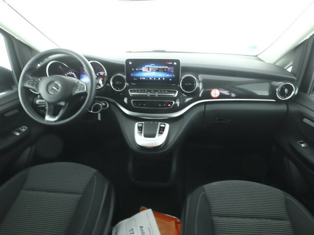 MERCEDES-BENZ EQV 300 Extralang,8Sitze,2xelektr.Schiebetür,LED... - Пътнически бус, Електрически бус: снимка 2 MERCEDES-BENZ EQV 300 Extralang,8Sitze,2xelektr.Schiebetür,LED... - Пътнически бус, Електрически бус: снимка 2